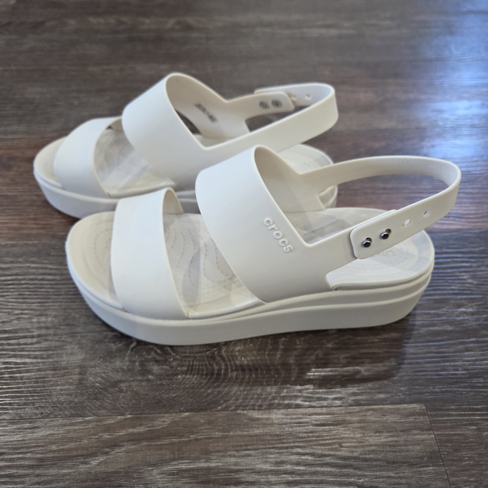 CROCS Women's White Platform Slingback Sandal